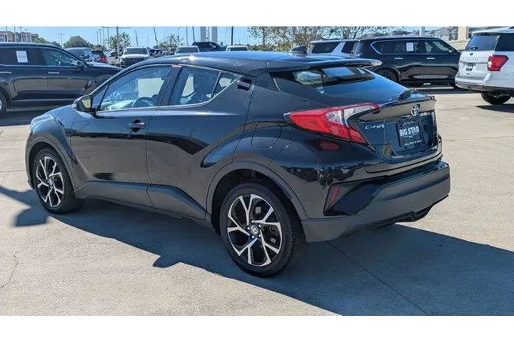 $16995 : Toyota C-HR 2020 XLE 4dr Cro image 5