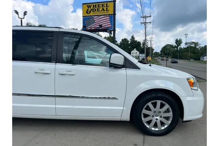 $4995 : 2013 Town and Country Touring image 4