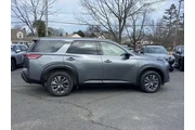 $27222 : Nissan Pathfinder 2024 AWD S thumbnail