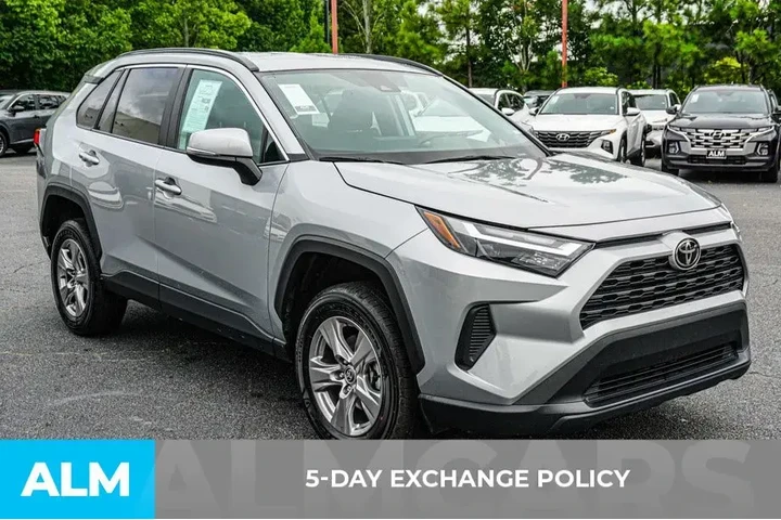 $26920 : Toyota RAV4 2024 XLE 4dr SUV image 4