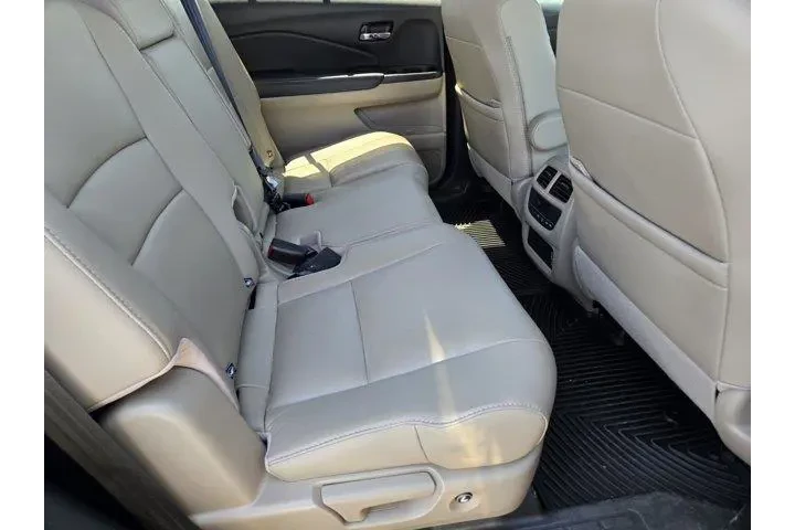 $26991 : Honda Pilot 2020 EX-L 4dr SU image 4