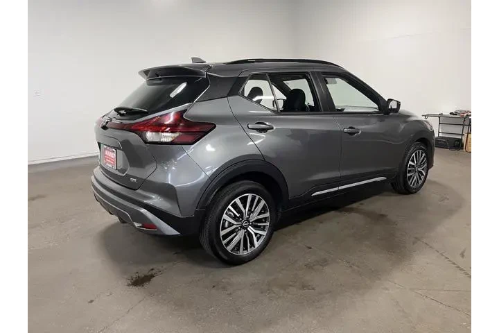 $18547 : Nissan Kicks 2024 SR 4dr Cro image 5