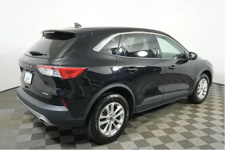 $21000 : Ford Escape 2022 AWD SE 4dr image 3