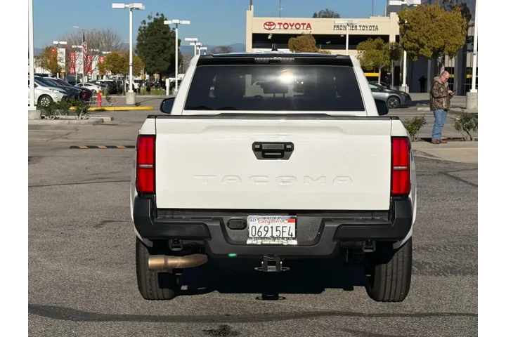 $35250 : Toyota Tacoma 2025 4x2 SR 4d image 4
