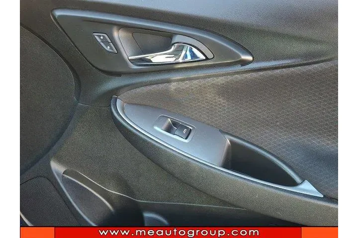 $17987 : Chevrolet Malibu 2023 LT 4dr image 10