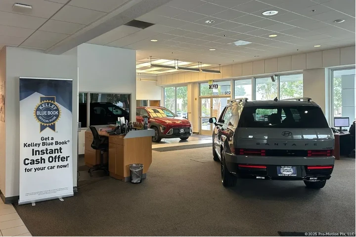 $25990 : Hyundai IONIQ 5 2024 SEL 4dr image 10