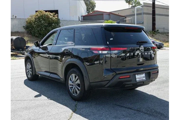 $30998 : Nissan Pathfinder 2025 S 4dr image 6