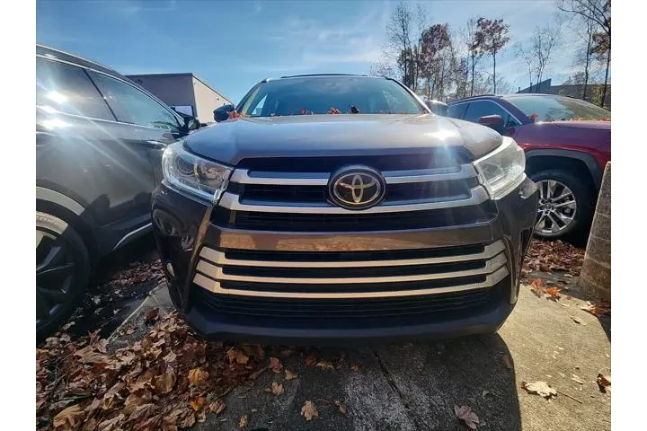 $20991 : Toyota Highlander 2017 XLE 4 image 3