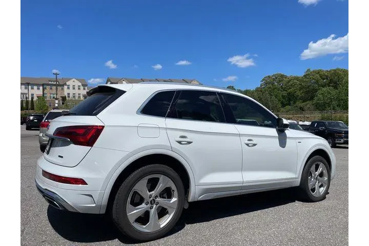 $28039 : Audi Q5 2022 AWD quattro S l image 3