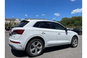 $28039 : Audi Q5 2022 AWD quattro S l thumbnail