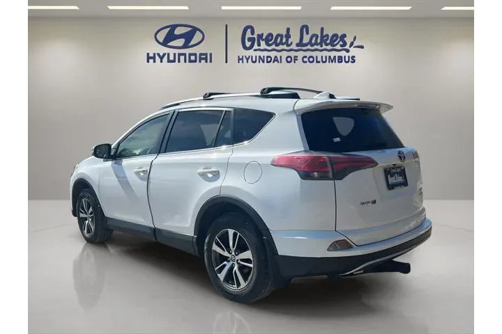 $15533 : Toyota RAV4 2017 AWD XLE 4dr image 3