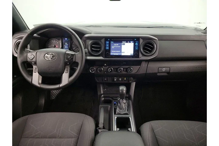 $30998 : Toyota Tacoma 2018 4x4 TRD P image 9