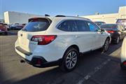 $19999 : Pre-Owned 2018 Outback Touring thumbnail