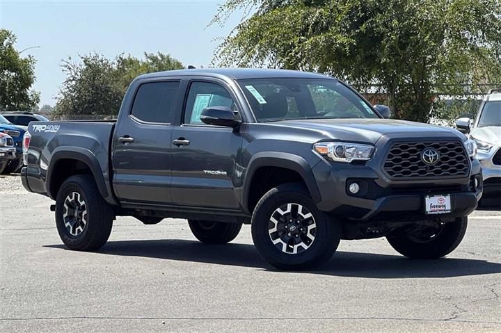 $37240 : Tacoma TRD Off-Road image 2