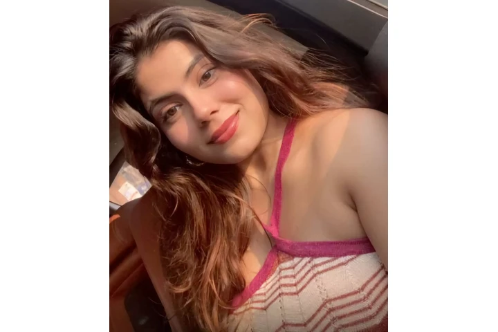 💕LAURA💕LINDA CARIN̈OSA image 1