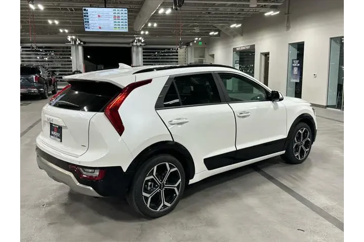 $27700 : Kia Niro 2025 SX Touring 4dr image 7