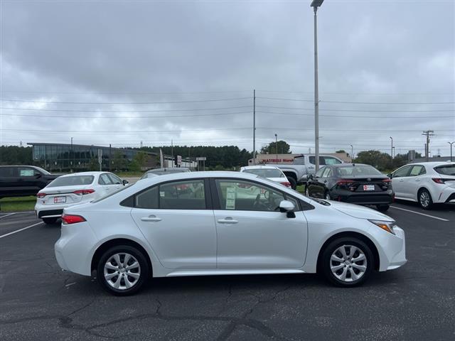 $25991 : PRE-OWNED 2024 TOYOTA COROLLA image 8