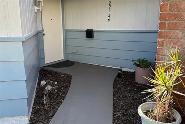 $1450 : READY NOW in ✅ Torrance, CA✅ image 3