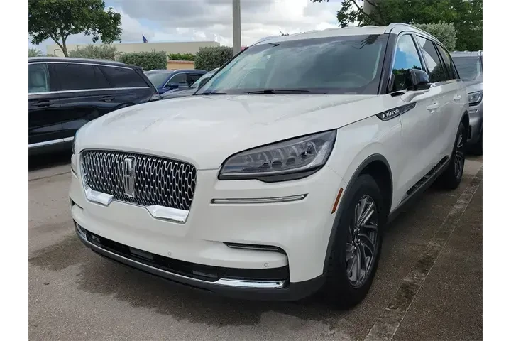 Lincoln Aviator 2023 Standar image 3