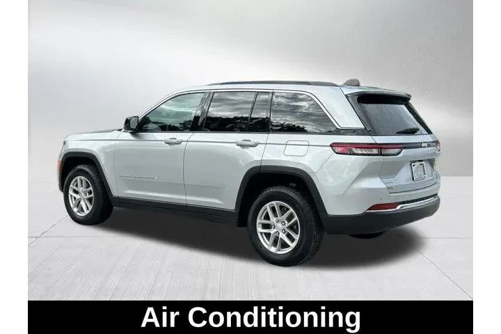 $29455 : Jeep Grand Cherokee 2024 4x4 image 10