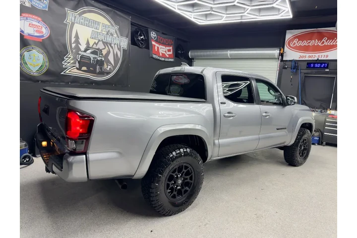 $31995 : 2021 Tacoma image 3