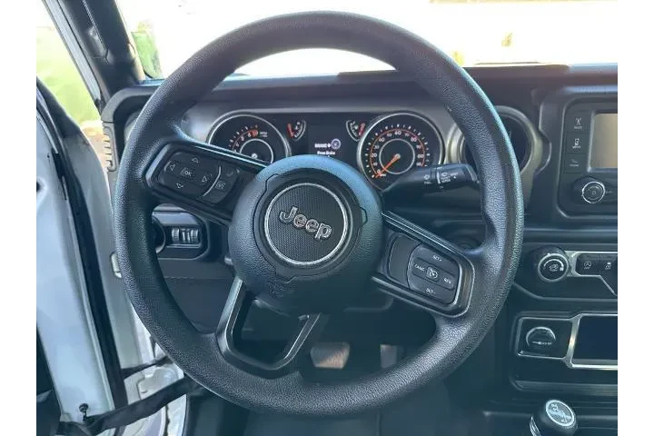 $29000 : Jeep Gladiator 2020 4x4 Spor image 7