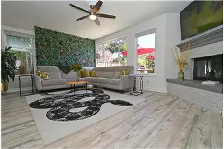 $6500 : Rental property with 5 bedro image 9