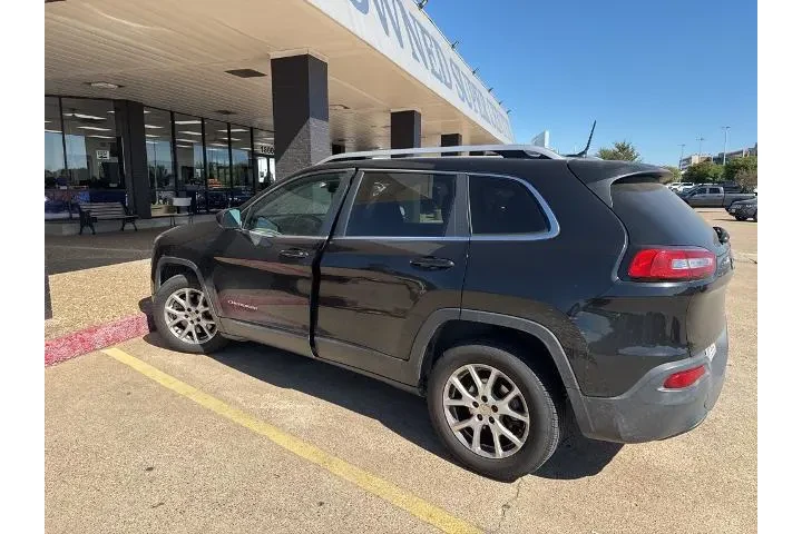 Jeep Cherokee 2014 Latitude image 3