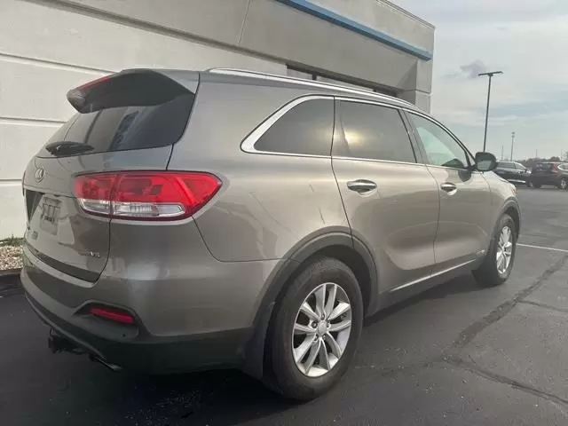 $10180 : Pre-Owned 2016 Sorento LX image 6