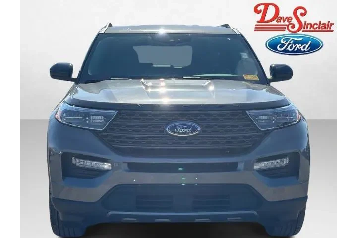 $32444 : Ford Explorer 2023 AWD XLT 4 image 2
