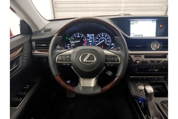 $26998 : Lexus ES 350 2016 4dr Sedan image 10