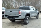 $34695 : Toyota Tacoma 2021 4x4 TRD O thumbnail
