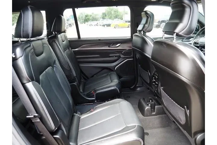 $35885 : Jeep Grand Cherokee L 2023 4 image 10