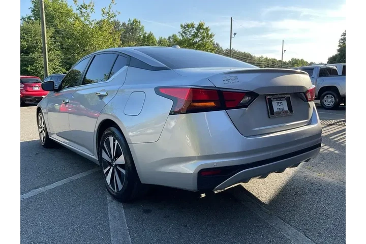 $12485 : Nissan Altima 2022 2.5 SV 4d image 7