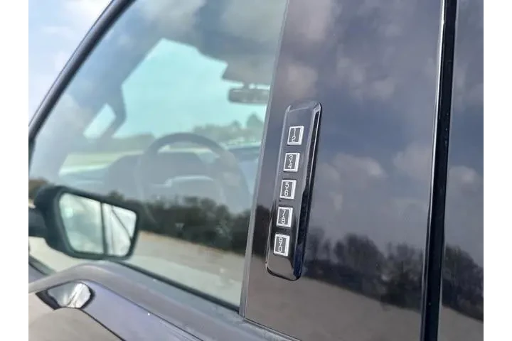 $39700 : Ford F-150 2024 4x4 XLT 4dr image 10