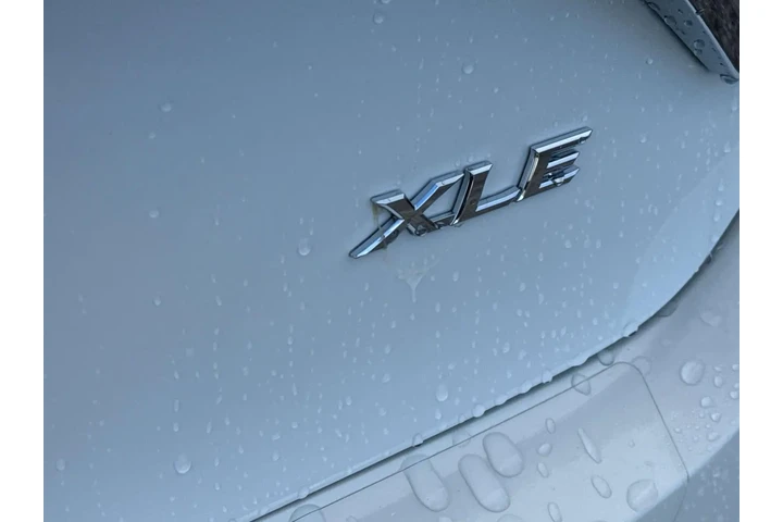 $20980 : Toyota Camry 2017 XLE V6 4dr image 7