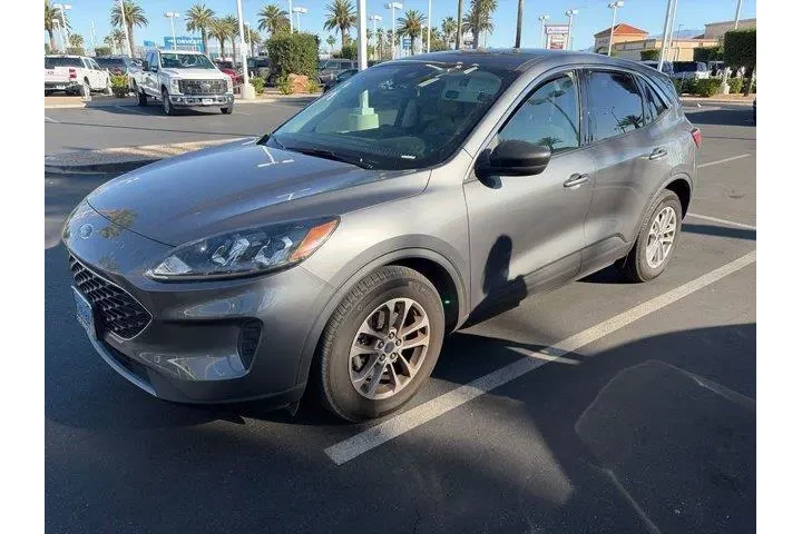 $20812 : Ford Escape 2022 SE 4dr SUV image 1