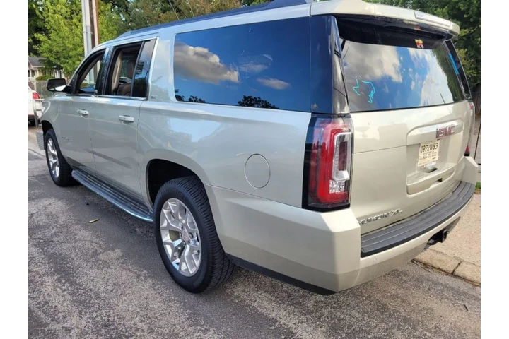 $26500 : 2015 GMC YUKON XL2015 GMC YUK image 9