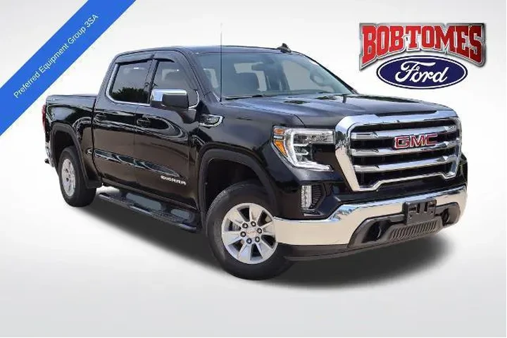 $32868 : GMC Sierra 1500 2021 4x4 SLE image 1