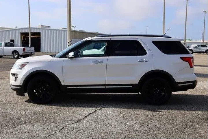 $13857 : Ford Explorer 2018 AWD Plati image 5