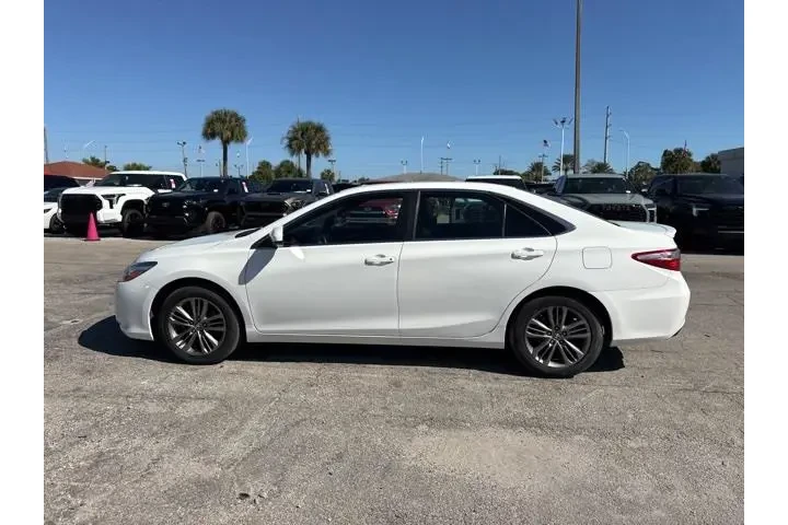 $11888 : Toyota Camry 2017 image 6