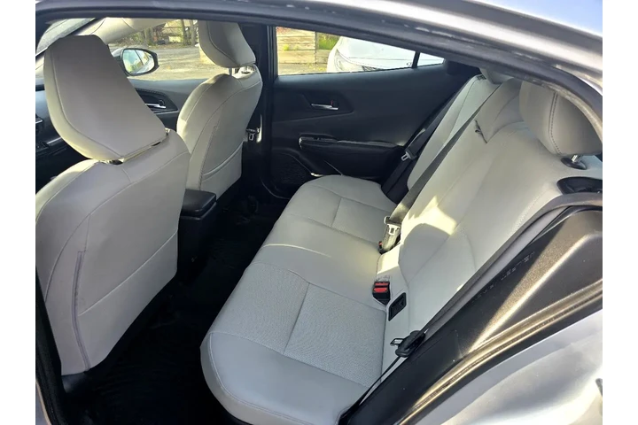 $28000 : 2024 Prius LE AWD image 7