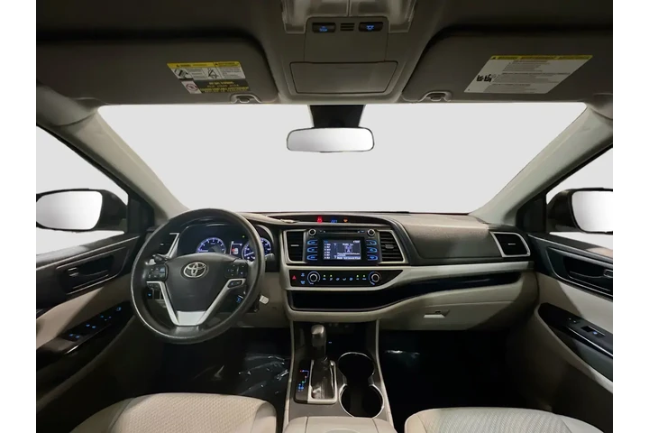 $19875 : Toyota Highlander 2017 LE 4d image 10