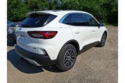 $27792 : Ford Escape Plug-In Hybrid 2 thumbnail