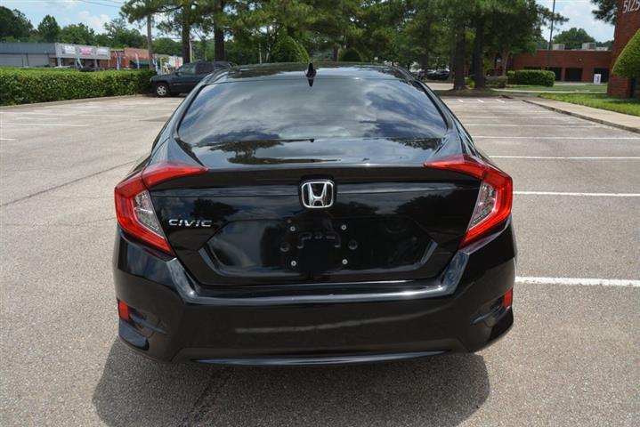 2018 Civic EX image 8