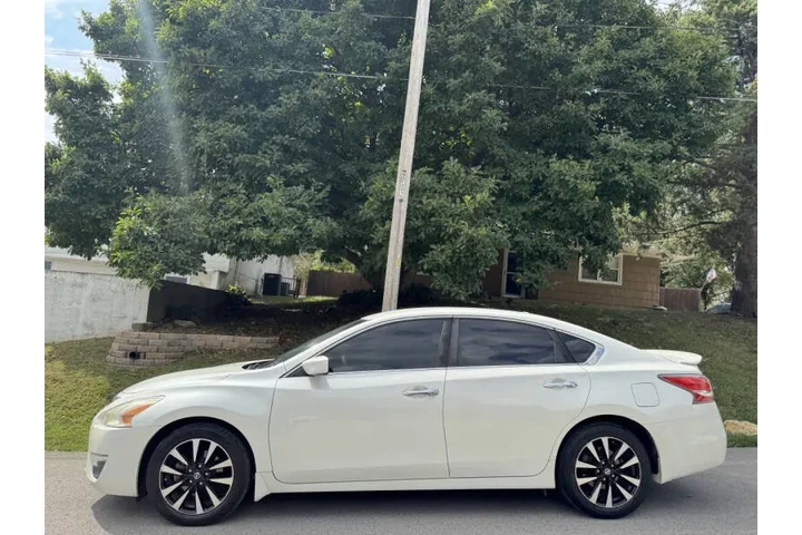 $5999 : 2015 Altima 2.5 S image 4