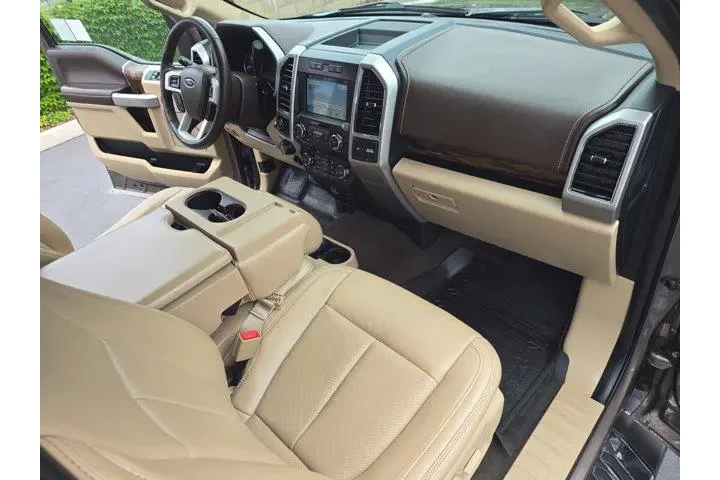 $35995 : Ford F-150 2019 4x4 Lariat 4 image 9