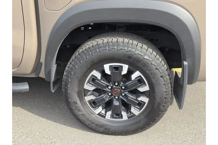$33357 : Nissan Frontier 2024 4x4 PRO image 9