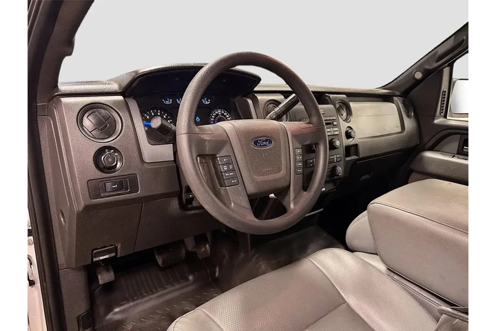 $14311 : Ford F-150 2014 4x2 XL 4dr S image 9