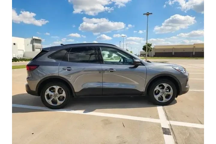 $24398 : Ford Escape 2025 AWD ST-Line image 4